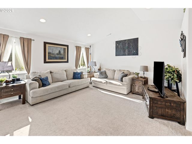 4 GREGORY St, Milton Freewater, OR 97862