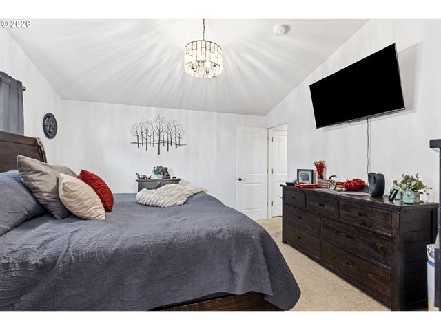 4 GREGORY St, Milton Freewater, OR 97862