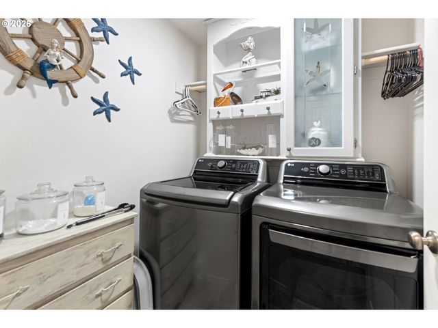 4 GREGORY St, Milton Freewater, OR 97862