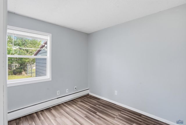 242 E FAIRMONT BLVD, Rapid City, SD 57701