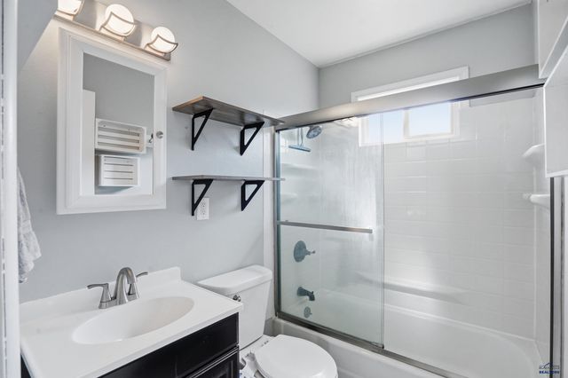 242 E FAIRMONT BLVD, Rapid City, SD 57701
