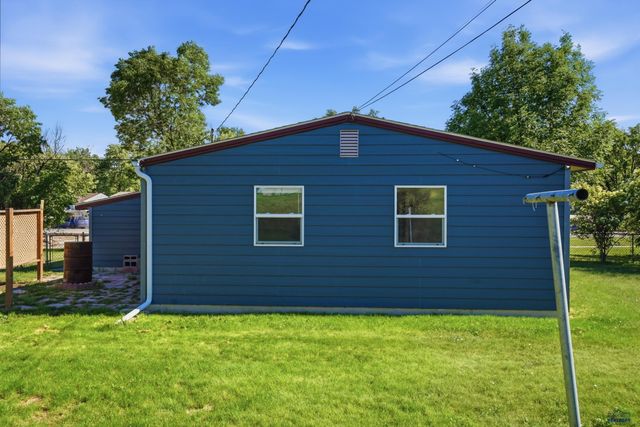 242 E FAIRMONT BLVD, Rapid City, SD 57701