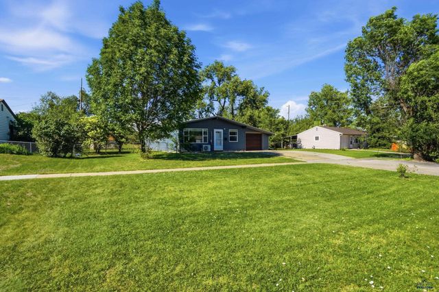 242 E FAIRMONT BLVD, Rapid City, SD 57701