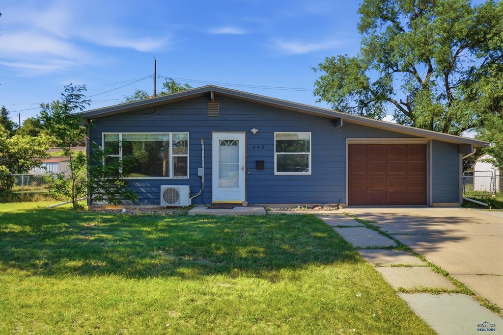 242 E FAIRMONT BLVD, Rapid City, SD 57701