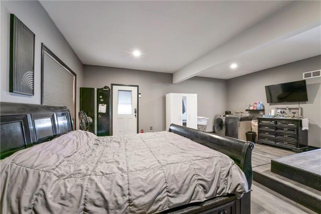 19439 254th Street, Tonganoxie, KS 66086