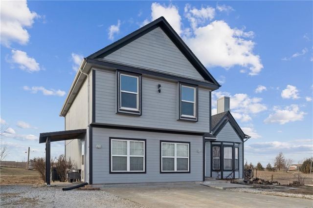 19439 254th Street, Tonganoxie, KS 66086