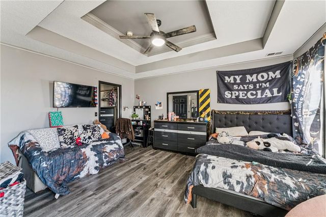 19439 254th Street, Tonganoxie, KS 66086