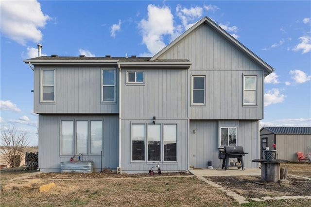 19439 254th Street, Tonganoxie, KS 66086