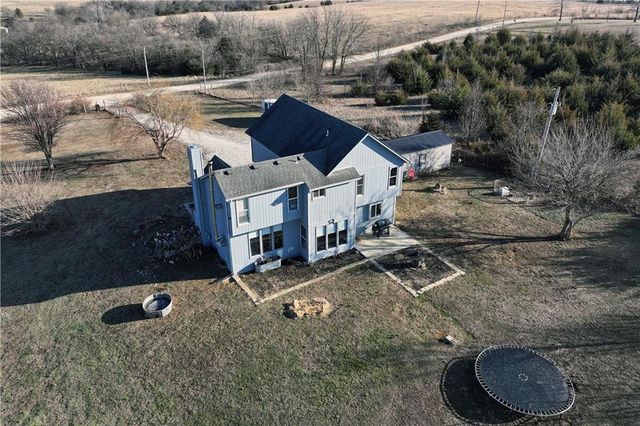 19439 254th Street, Tonganoxie, KS 66086