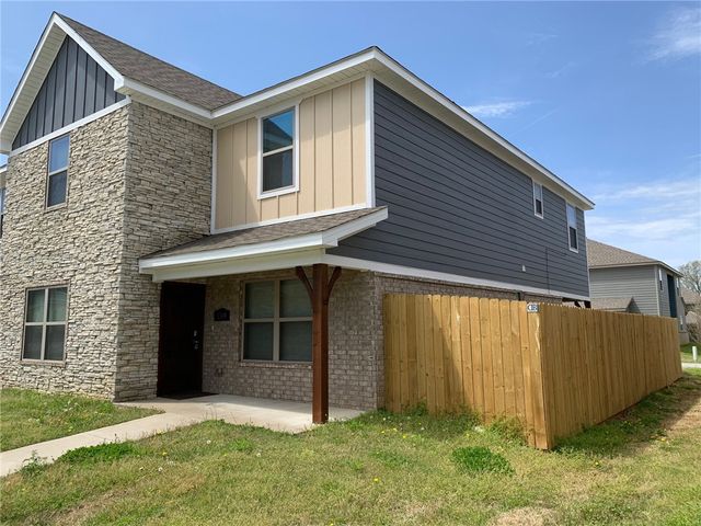 1349 N Corsica Drive, Fayetteville, AR 72704