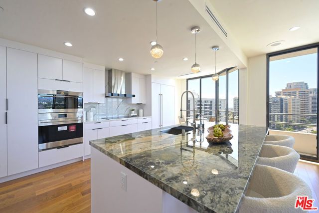 10601 Wilshire Boulevard 1404, Los Angeles, CA 90024