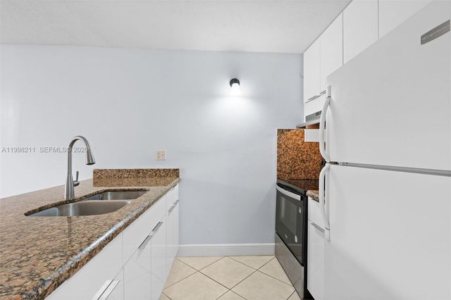 2771 Riverside Dr 316-A, Coral Springs, FL 33065