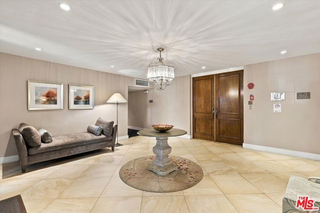 5870 Green Valley Circle 309, Culver City, CA 90230