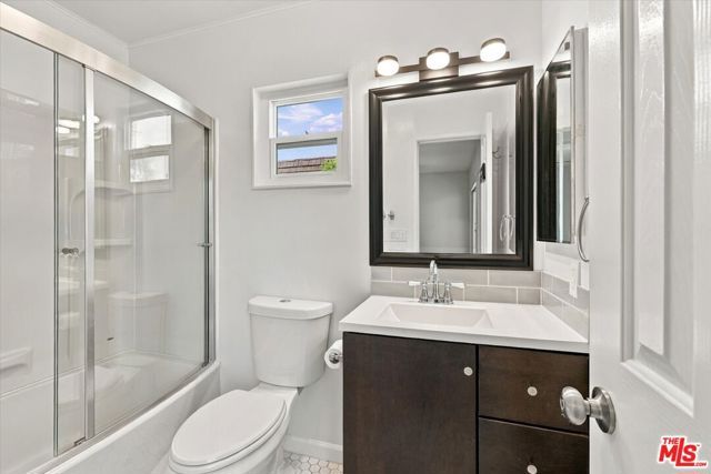 5870 Green Valley Circle 309, Culver City, CA 90230