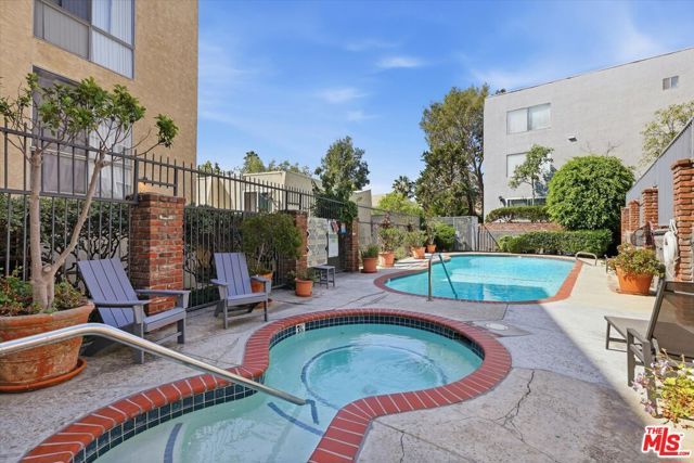 5870 Green Valley Circle 309, Culver City, CA 90230