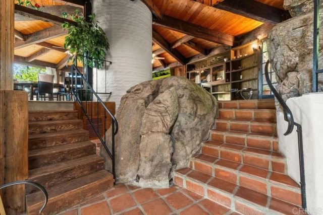 2870 N Twin Oaks Valley Road, San Marcos, CA 92069