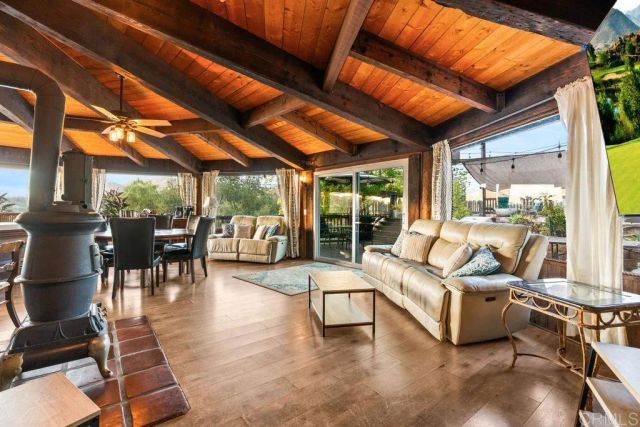 2870 N Twin Oaks Valley Road, San Marcos, CA 92069