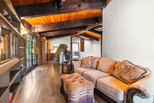 2870 N Twin Oaks Valley Road, San Marcos, CA 92069