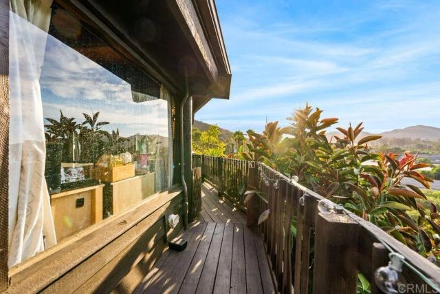 2870 N Twin Oaks Valley Road, San Marcos, CA 92069