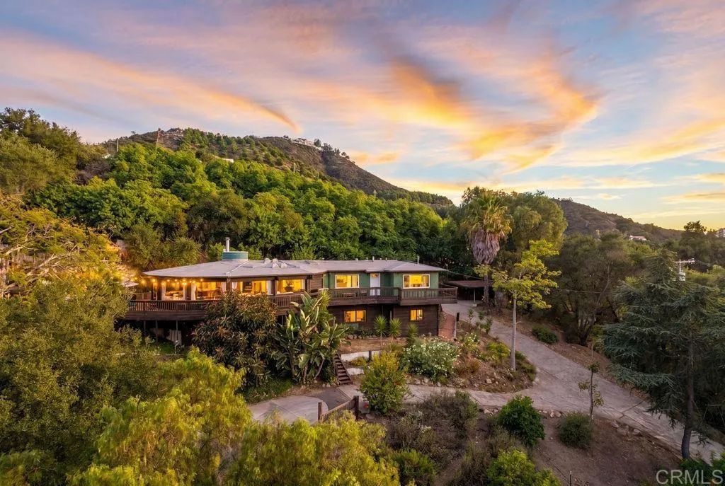 2870 N Twin Oaks Valley Road, San Marcos, CA 92069