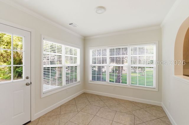 11 Kings Ct, Hilton Head Island, SC 29926