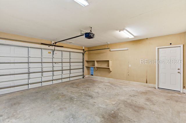 11 Kings Ct, Hilton Head Island, SC 29926