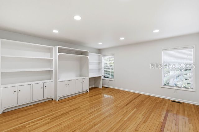 11 Kings Ct, Hilton Head Island, SC 29926