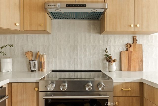 334 Gladys Avenue 305, Long Beach, CA 90814