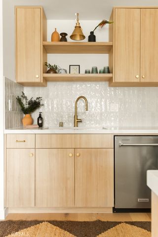 334 Gladys Avenue 305, Long Beach, CA 90814