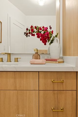 334 Gladys Avenue 305, Long Beach, CA 90814