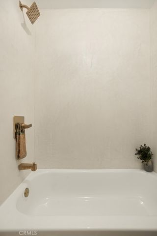 334 Gladys Avenue 305, Long Beach, CA 90814