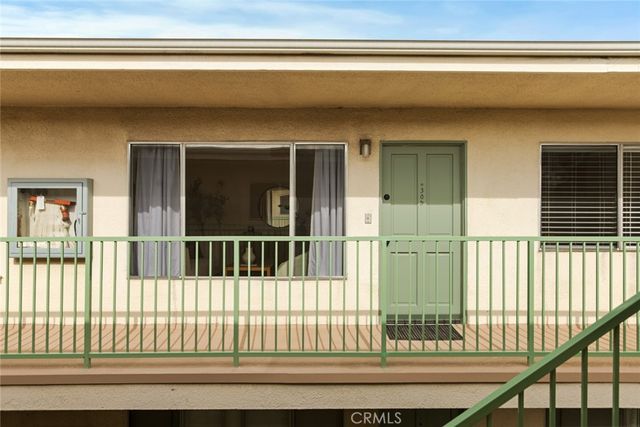 334 Gladys Avenue 305, Long Beach, CA 90814