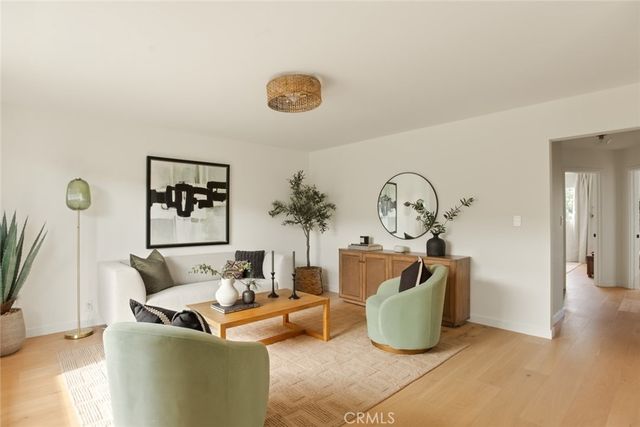 334 Gladys Avenue 305, Long Beach, CA 90814