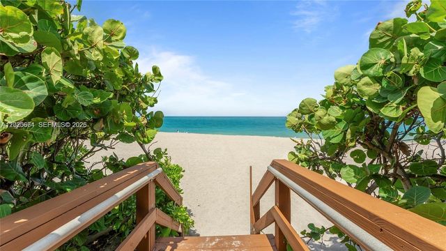300 Ocean Trail Way 702, Jupiter, FL 33477