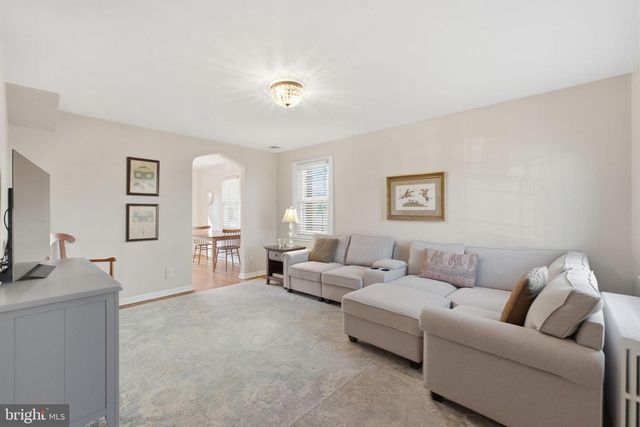 1120 POWHATAN ST, Alexandria, VA 22314