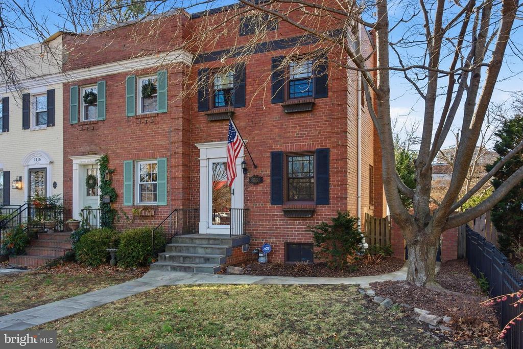 1120 POWHATAN ST, Alexandria, VA 22314