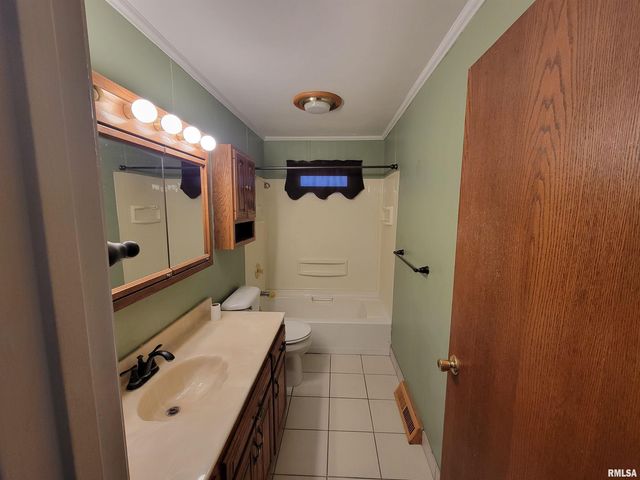 129 BRENTWOOD Drive, East Peoria, IL 61611