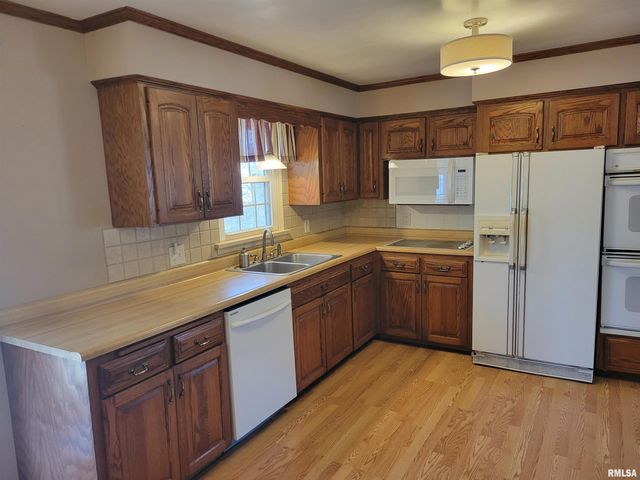 129 BRENTWOOD Drive, East Peoria, IL 61611