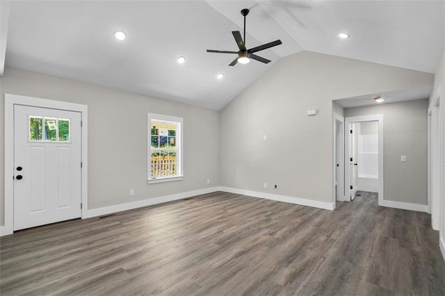 135 Azalea Street SW, Calhoun, GA 30701
