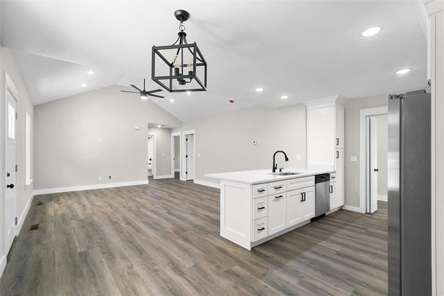 135 Azalea Street SW, Calhoun, GA 30701