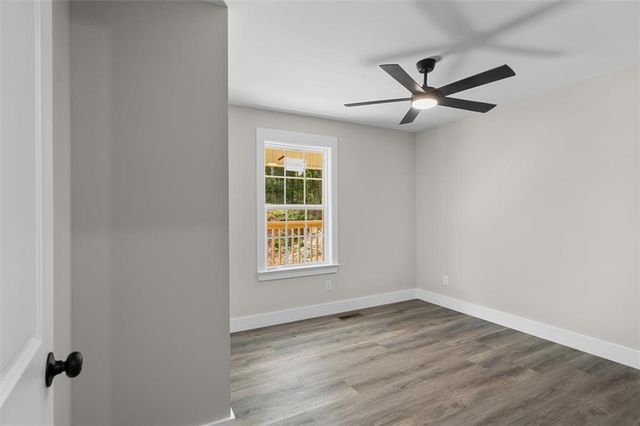 135 Azalea Street SW, Calhoun, GA 30701