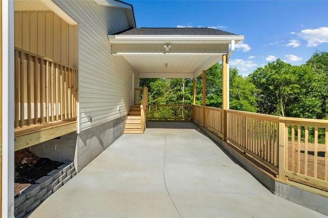 135 Azalea Street SW, Calhoun, GA 30701