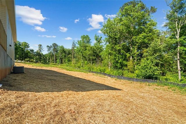 135 Azalea Street SW, Calhoun, GA 30701
