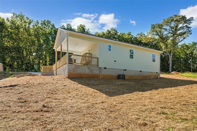 135 Azalea Street SW, Calhoun, GA 30701