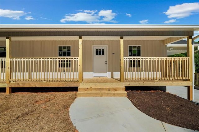 135 Azalea Street SW, Calhoun, GA 30701
