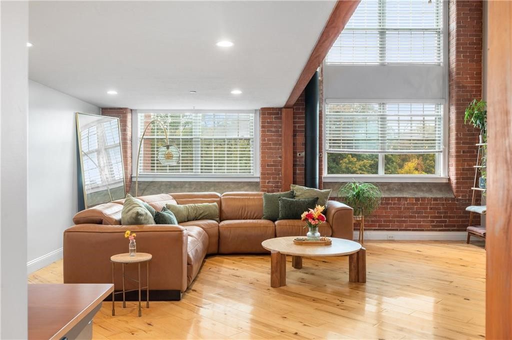 1 Tupperware Drive 138, North Smithfield, RI 02896