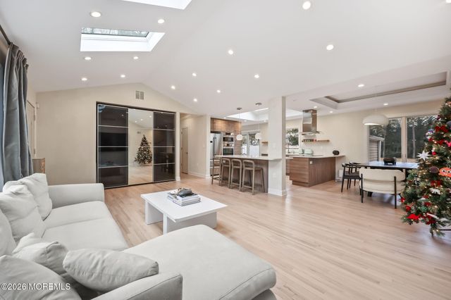 25 Maple Street, Spotswood, NJ 08884