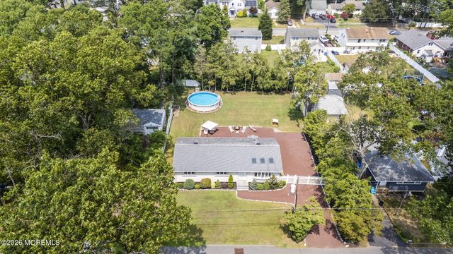 25 Maple Street, Spotswood, NJ 08884