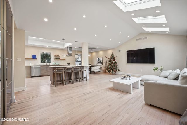 25 Maple Street, Spotswood, NJ 08884