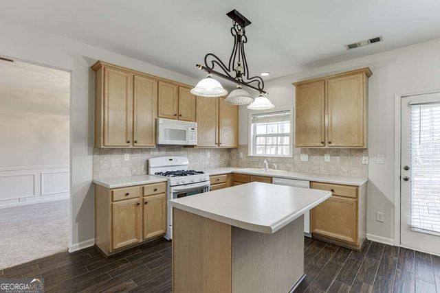 300 Beckenham Walk Drive, Dacula, GA 30019